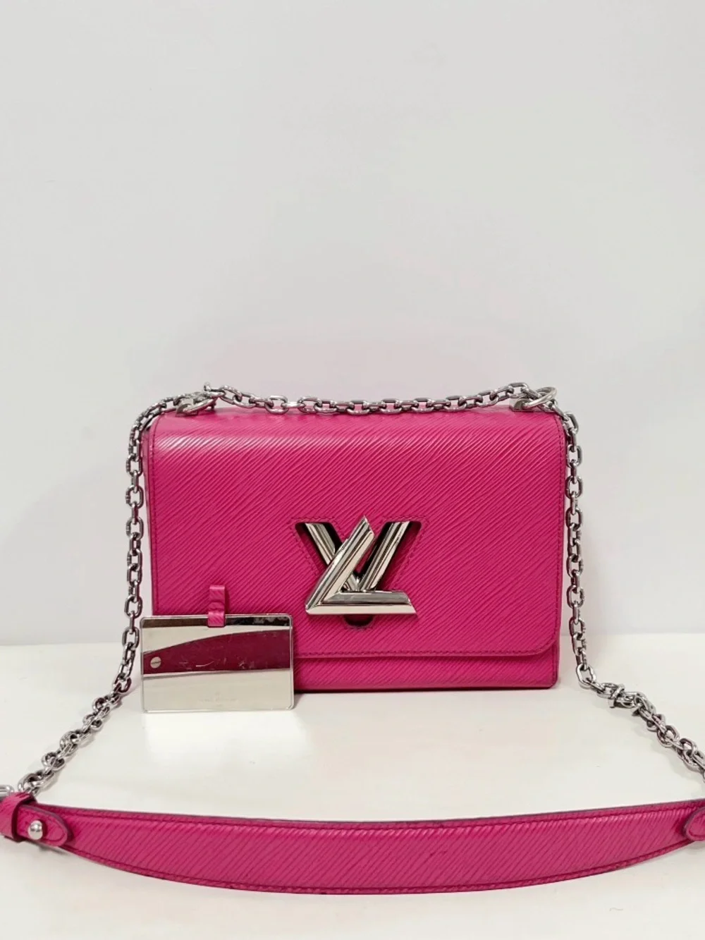 Louis Vuitton Fuchsia Epi Leather Chain Shoulder Bag